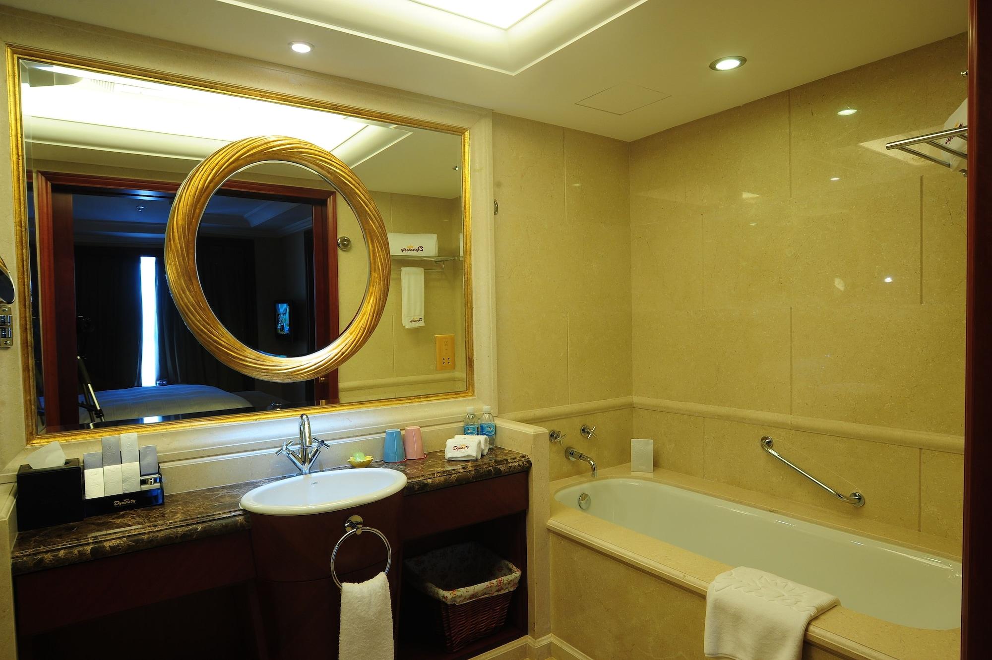 Dynasty International Hotel Dalian Jinzhou  Exterior photo